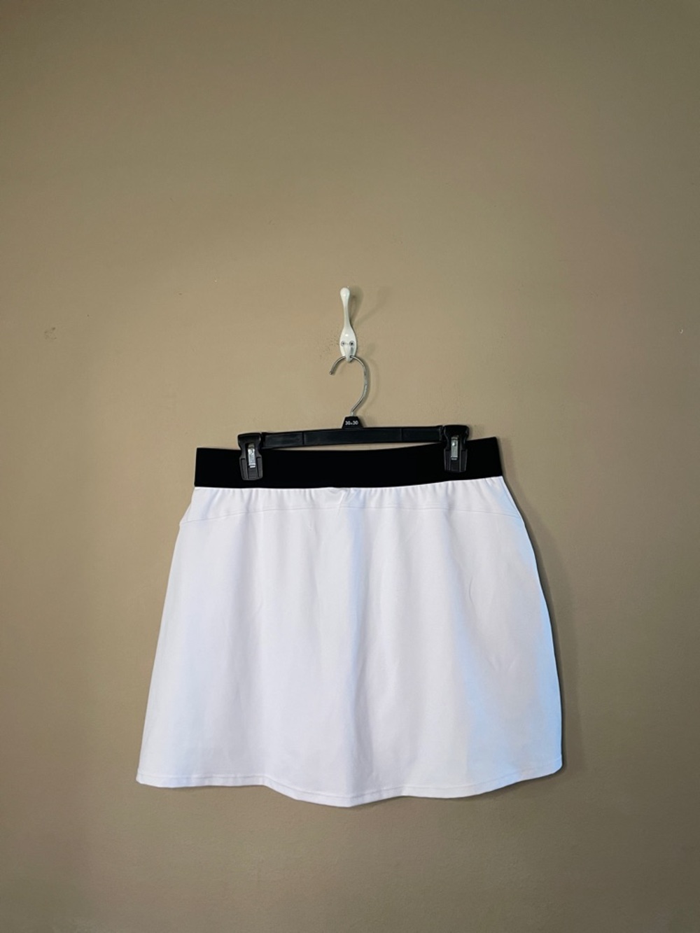 Fabulous White Athletic Skirt with Black Waistband SZ L - Picture 3 of 7